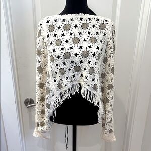 NWT House of Harlow 1960 Cream and Tan Crochet Floral patterned fringed poncho